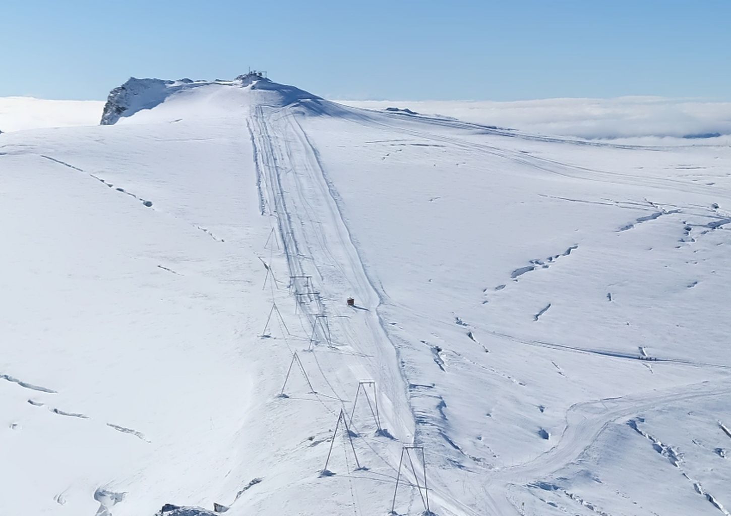 Pistas del glaciar de Zermatt nevadas antes de su reapertura